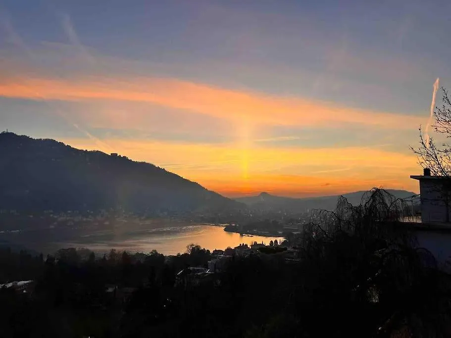 La Finestra Sul Lago Di Como Italy
