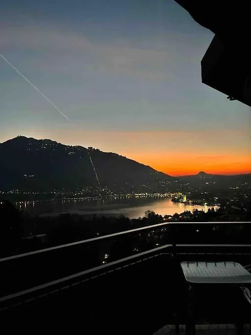 La Finestra Sul Lago Di Como 0*,