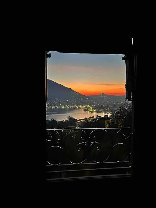 La Finestra Sul Lago Di Como Italy